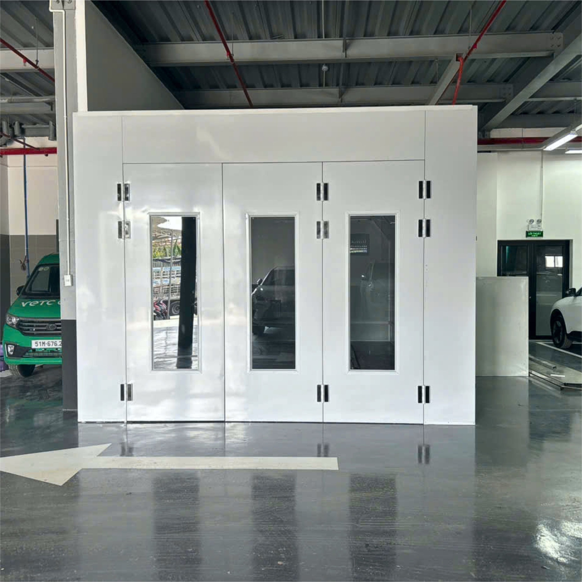 phong-son-o-to-tieu-chuan-am-san-2-quat-4kw-w0407